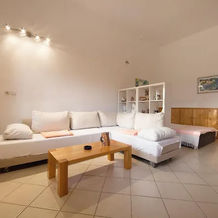 8844a Apartment